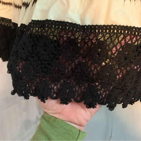 NWT New COLDWATER CREEK Crochet Border Print Skirt Black Tan Cream M 10 12 - Picture 2 of 4